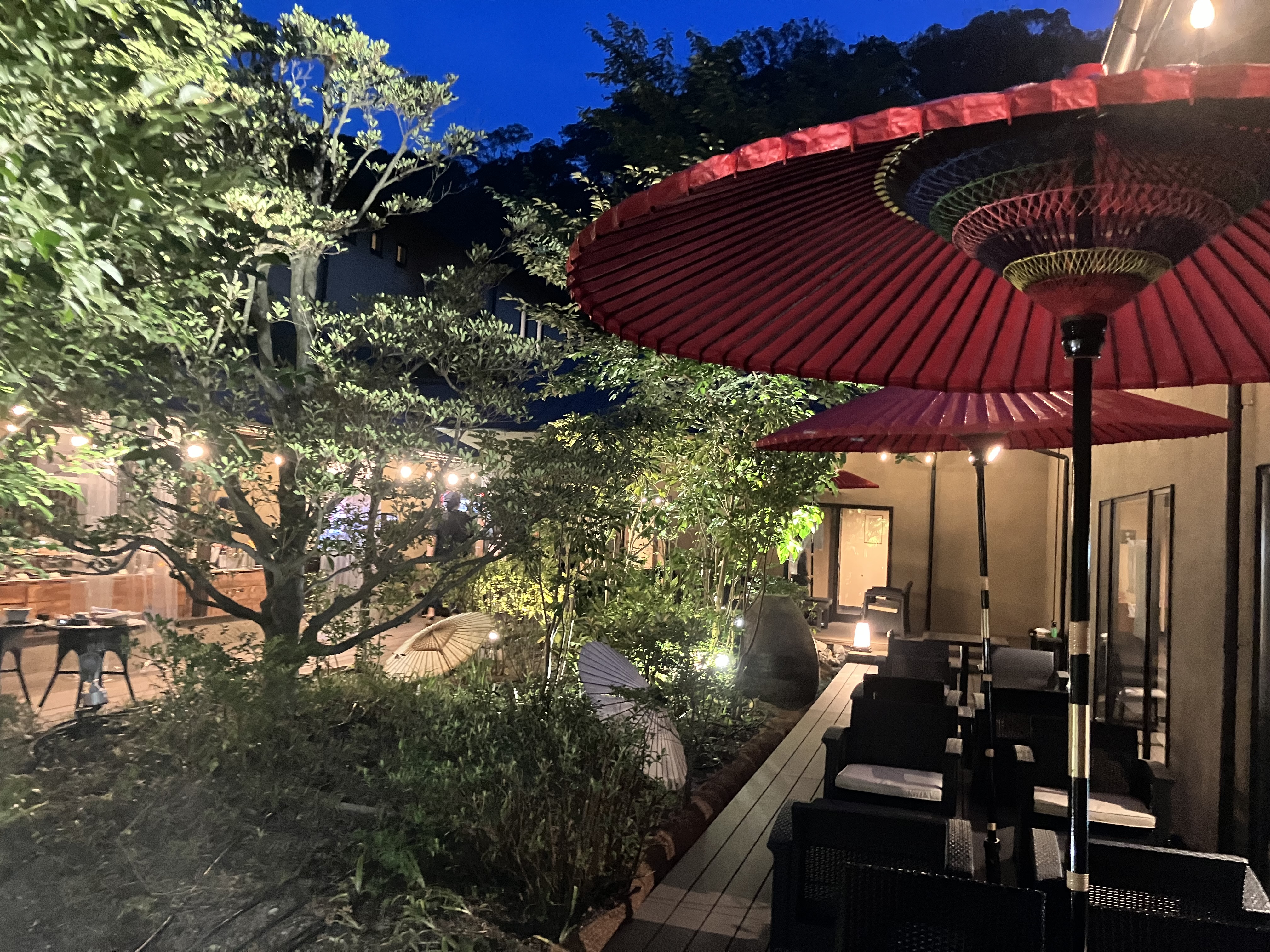 炭の匂いが、ごちそうになる夜。十界の湯ビアガーデン