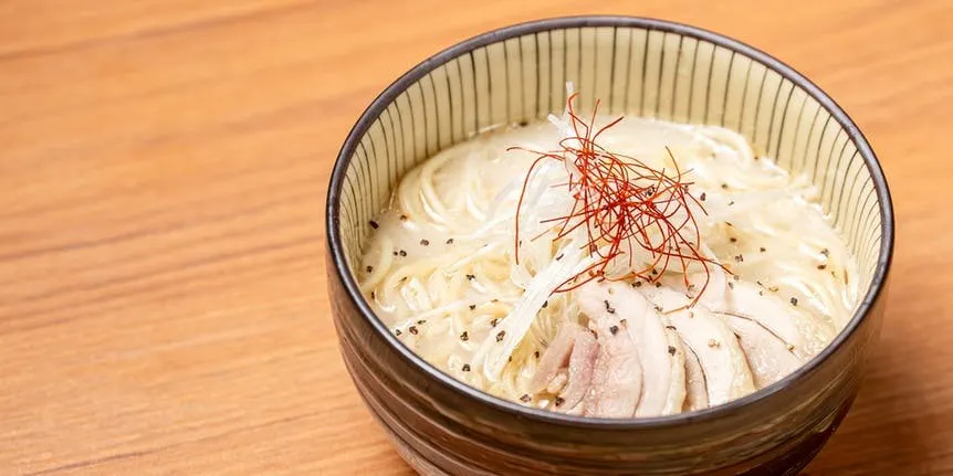 炭火焼鳥べんつ
