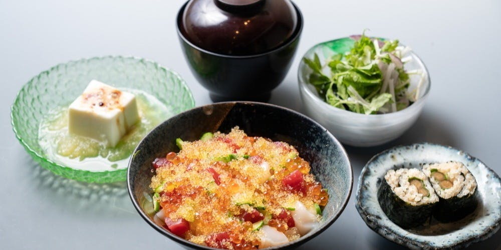 Lunch Premium Bara Chirashi