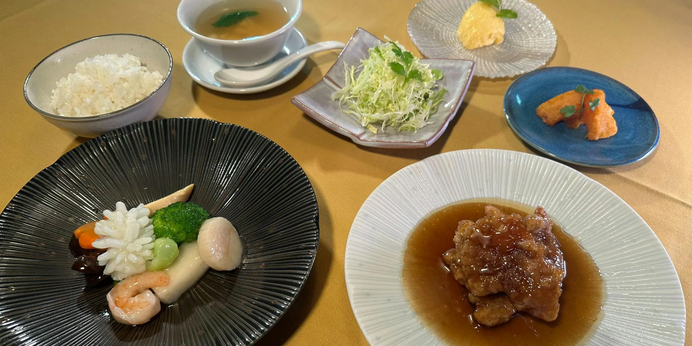[Chef’s Choice B] Luxurious 8-Course Meal Featuring Braised Whole Shark Fin and Seasonal Fish