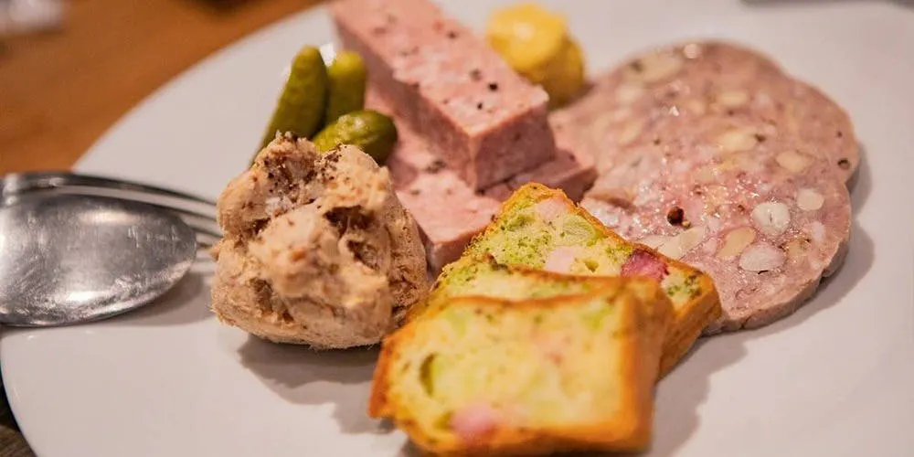 ロースト&グリルレストラン レストロ リン（Roast＆Grill Restaurant RESTRO RIN）