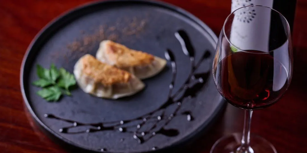 Chef’s Omakase Course — Dishes will be served until you are fully satisfied! Please let us know by saying “stop!” when you would like the service to end!