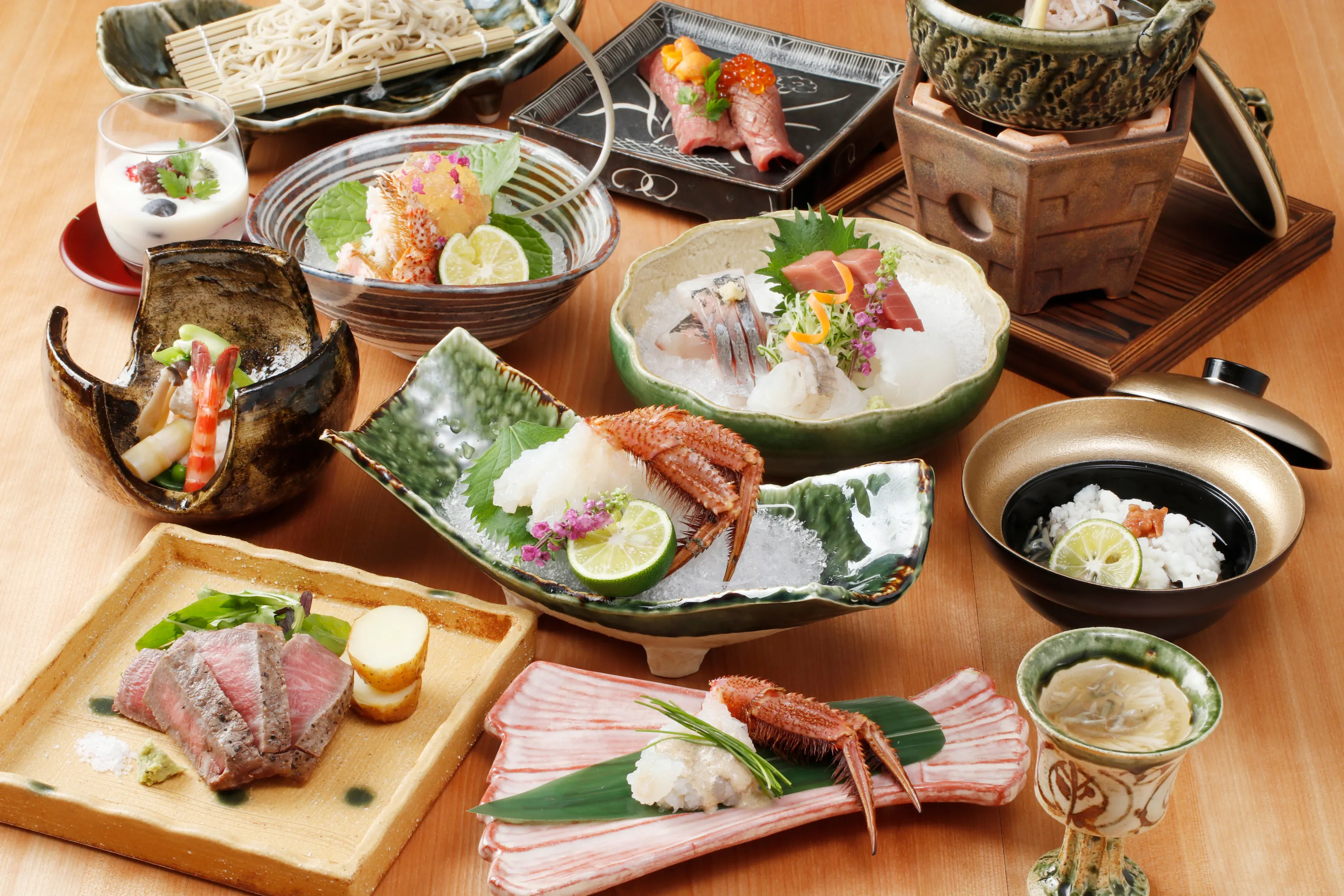 【活毛蟹とあか牛会席】活毛蟹刺身やあか牛シャトーブリアンをご堪能