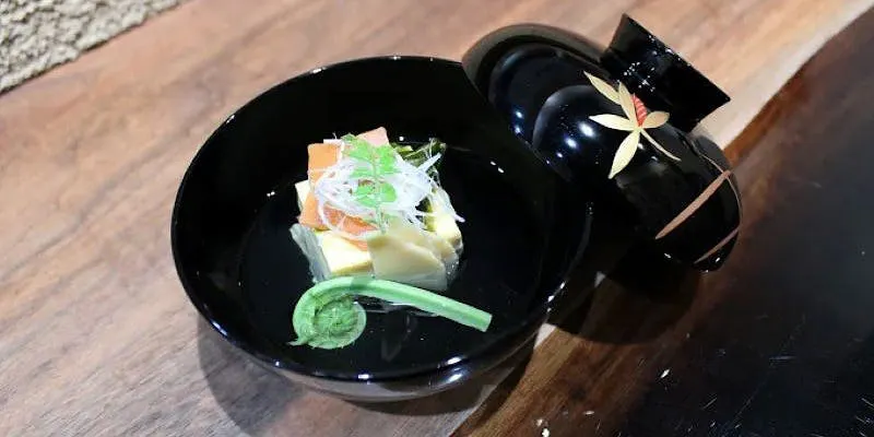 料理八吉