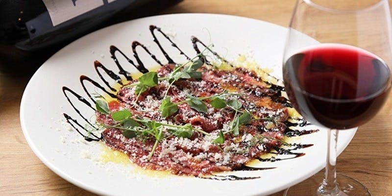 [Includes 2 Hours of All-You-Can-Drink] Casual Course Featuring Charcoal-Grilled Horse Fillet and Simmered Daisen Chicken