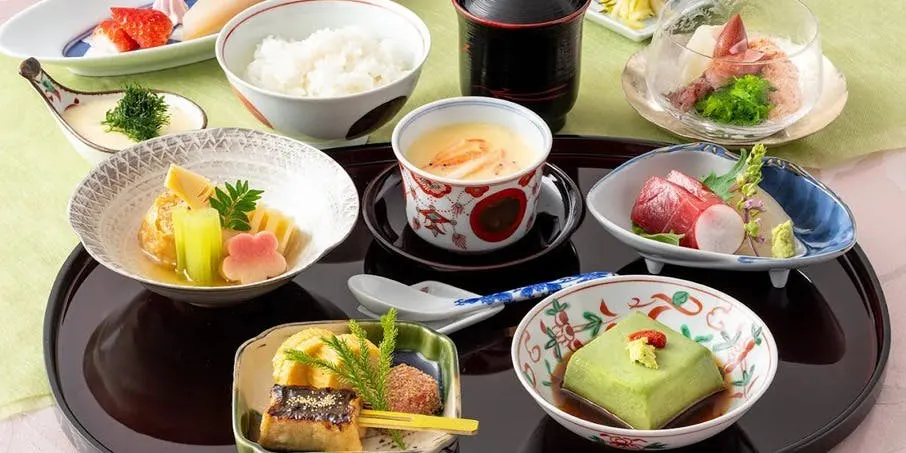 【彩り御膳】先付、御膳、食事、水菓子