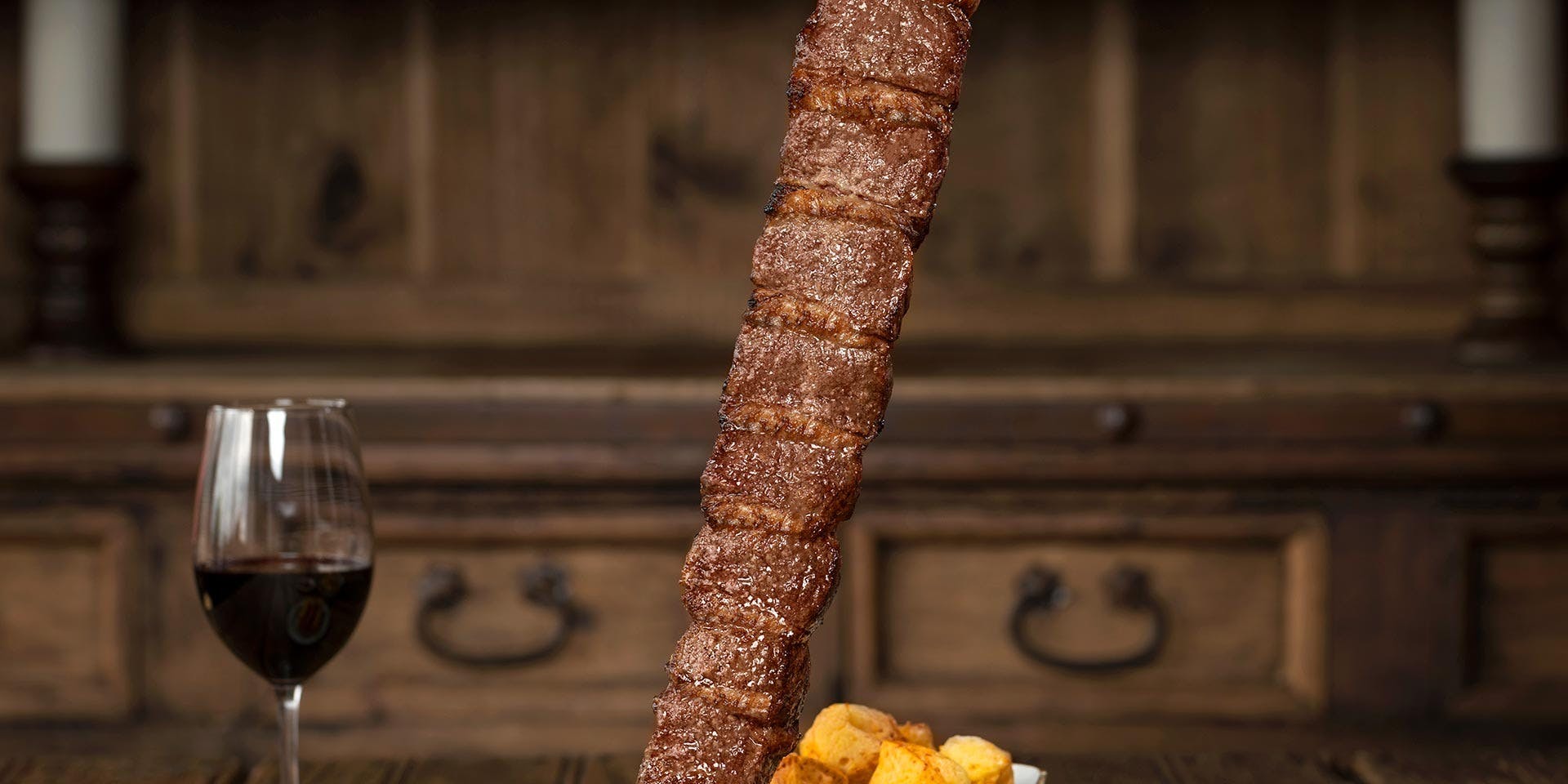 【標準】包含精選臀肉芯與後腿肉在內的13種巴西烤肉＆沙拉吃到飽＋120分鐘暢飲
