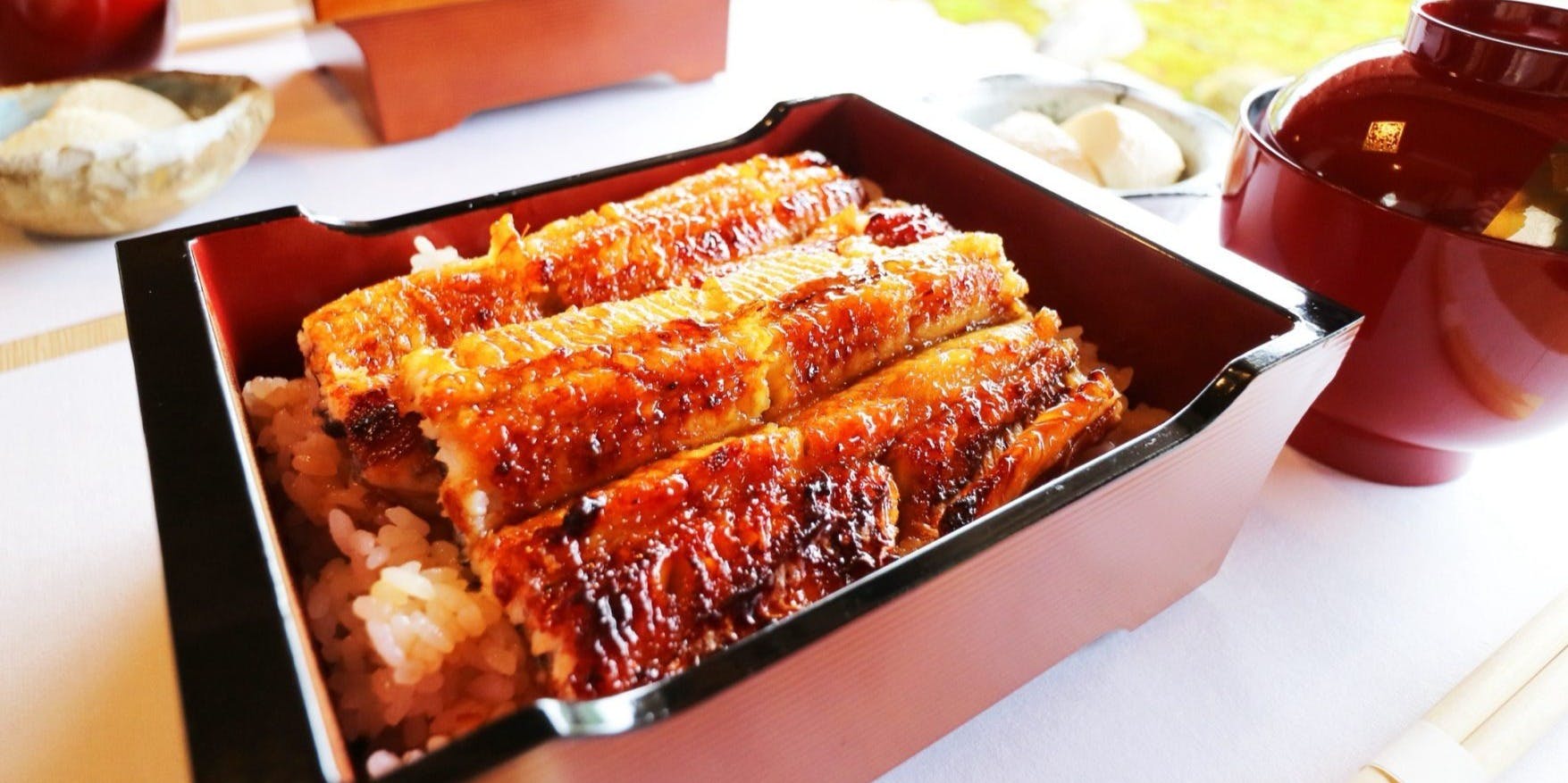【うな重・白焼き重】浜名湖ブランド鰻「でしこ」使用　お吸い物、小鉢、香物付き