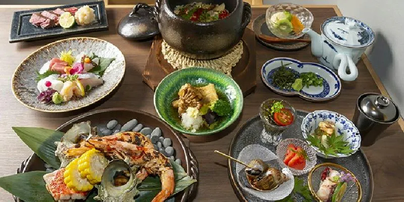 【모란 총 8품】전채부터 주요리 2가지, 계절의 솥밥 등 제철의 맛과 장인의 기술을 만끽하는 최상급 코스