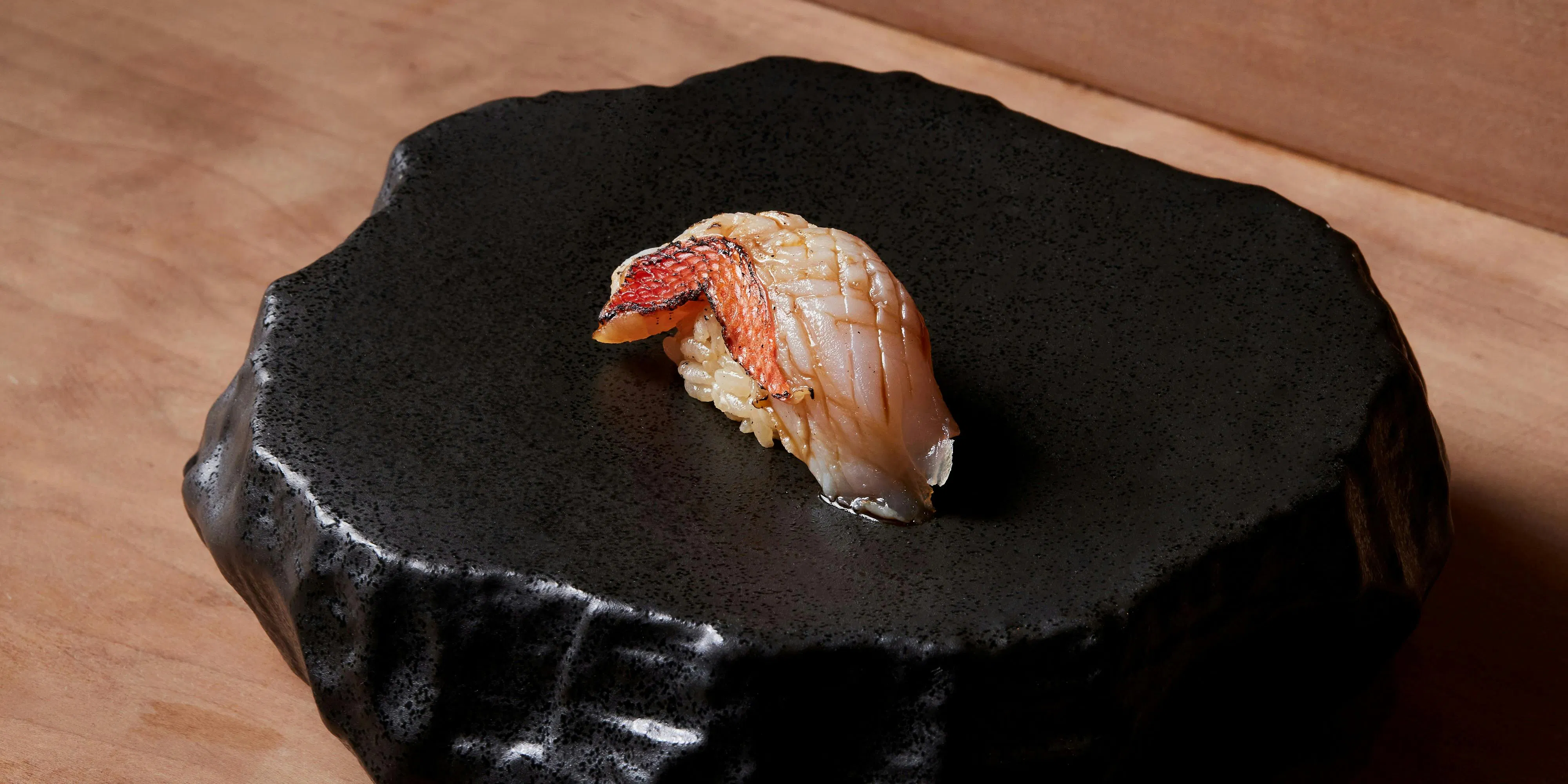 【nagomi美酒コース～出汁との饗宴～】握り、トロといくらの手巻き、創作料理など＋2時間飲み放題