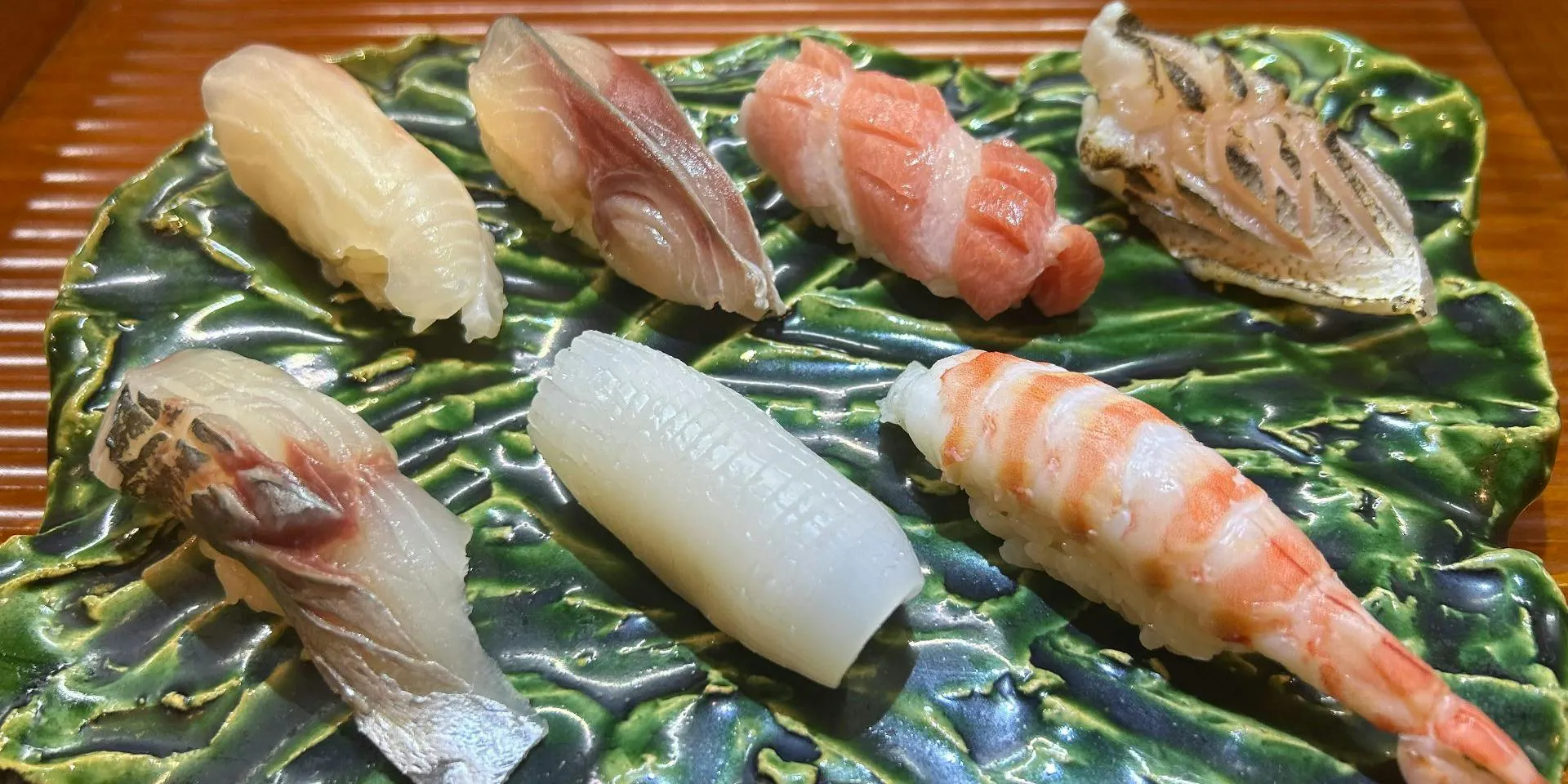 鮨やま口
