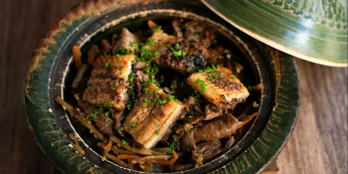 煮込みと炙り焼きとワイン 肉の、ますいち。