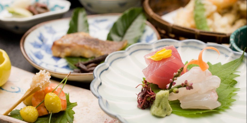 【紅玉懷石料理】刺身、椀物、燒物等共8道菜品