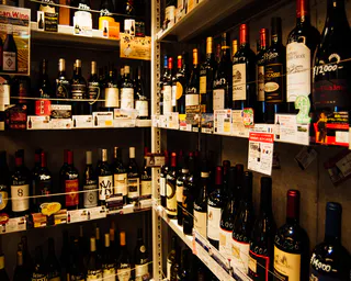 【月火土限定】【ワインテイスティング飲み放題】赤ワイン4種・白ワイン4種・スパークリングワイン1種の全9種類をグラスワインで楽しめます！お食事はアラカルトでお好きな料理をどうぞ♪