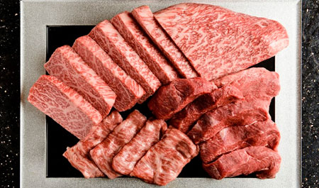 [Lunch only] A5 WAGYU SHIMOHURI(Marbled meat) AND AKAMI(Lean meat) LUNCH STEAK COURSE *Seating is limited to 90 minutes