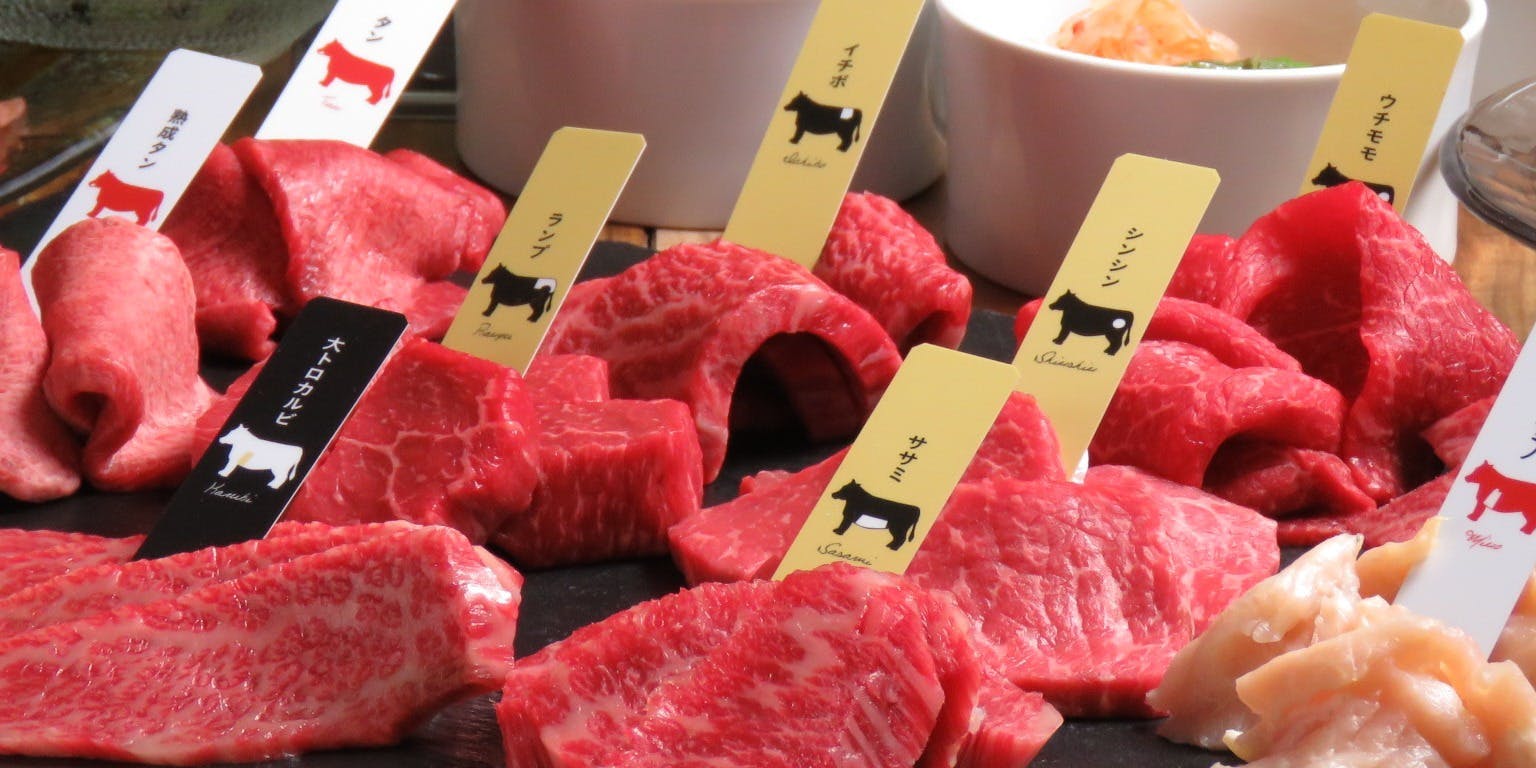 【熟成肉堪能コース(E)】人気のユッケや肉寿司など盛沢山。熟成黒毛和牛も部位毎で食べ比べ出来る豪華プラン！