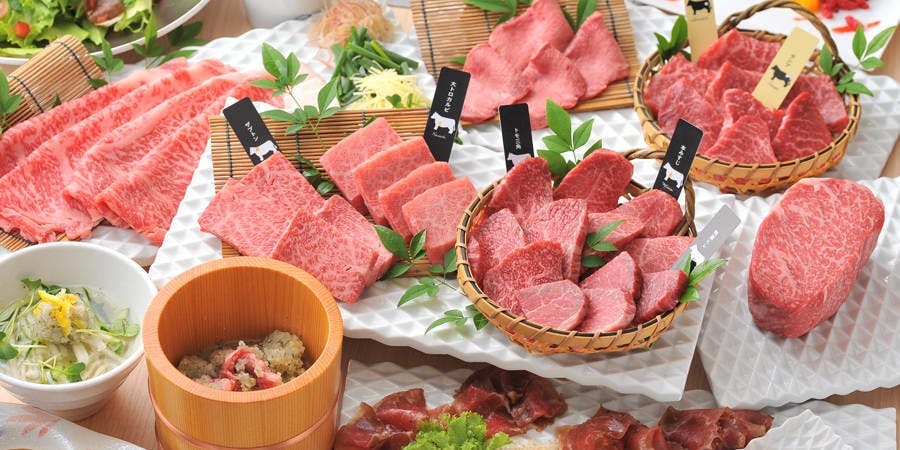 【記念日コース(E)】熟成肉堪能コースに豪華アニバーサリープレートのついた、思い出に残る記念日プラン！