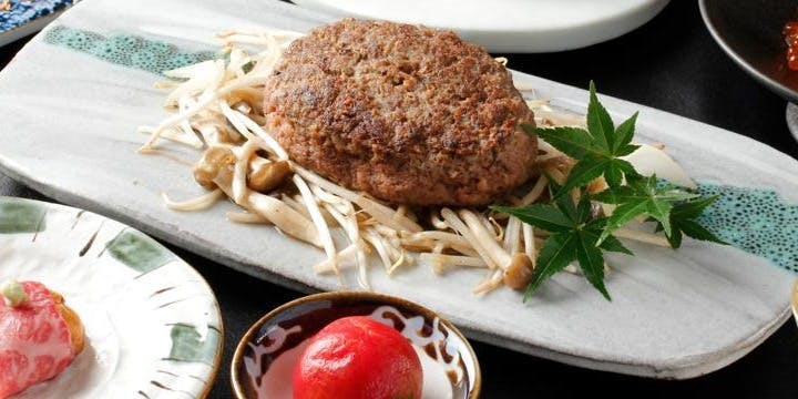 [Weekdays Only Set Meal] Our Specialty! Bimei Pork Hamburger Steak 200g (6 dishes total)