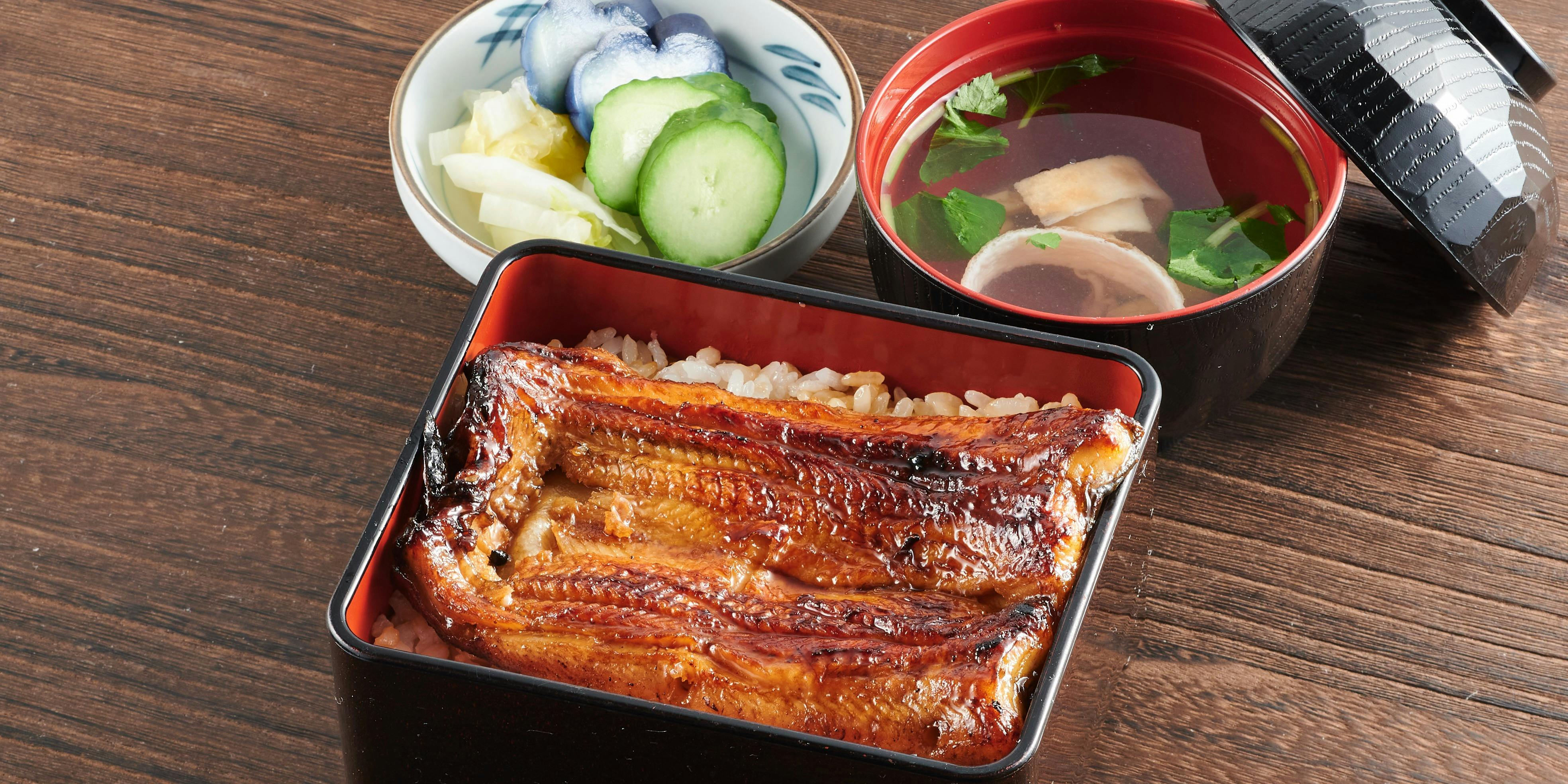 【麻布しきコース】お造り盛り合わせ、鰻肝焼き、国産うな重　梅、デザートなど全8品