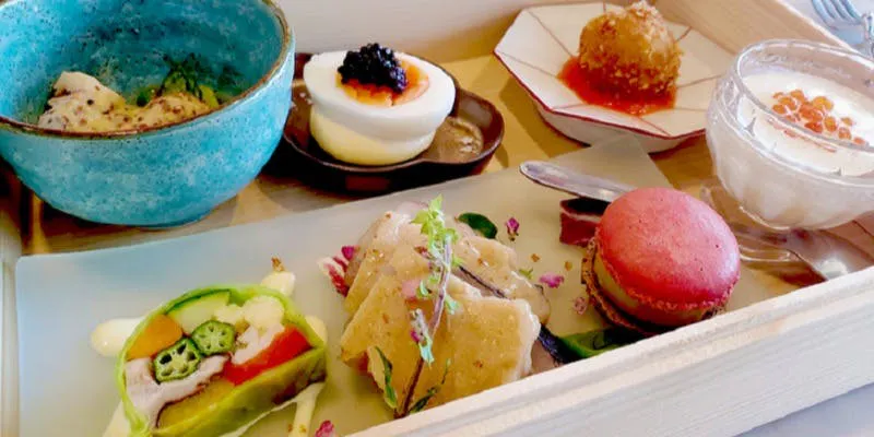 [All-You-Can-Drink Included: The Frenchman's Selectable Main Course] Assorted Appetizers, Choice of Main, Dessert, and More