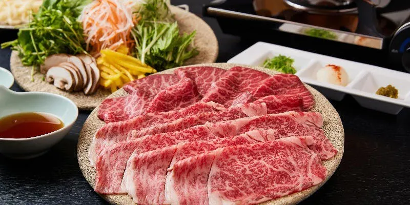 【黒毛和牛しゃぶしゃぶコース(赤身)】季節の野菜や上質な黒毛和牛の赤身が堪能できる 全6品