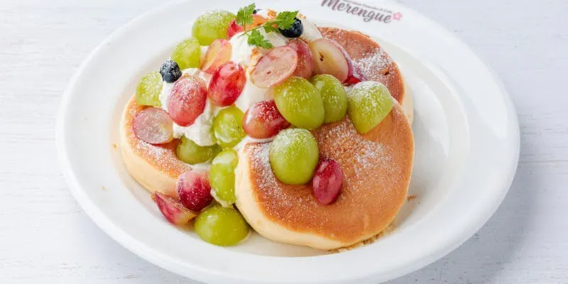 【期間限定アフタヌーンティー】季節のスイーツやシャインマスカットのパンケーキ
