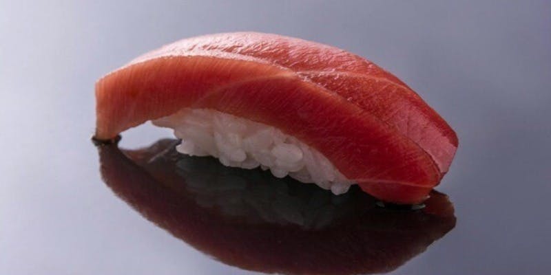 Specially Selected Sushi Kaiseki: 9 dishes in total, including sashimi, grilled fish, nigiri sushi with fresh bluefin tuna and nodoguro, and a small rice bowl topped with sea urchin and salmon roe