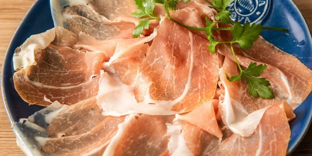 MEAT&WINE WINEHALL GLAMOUR 田町