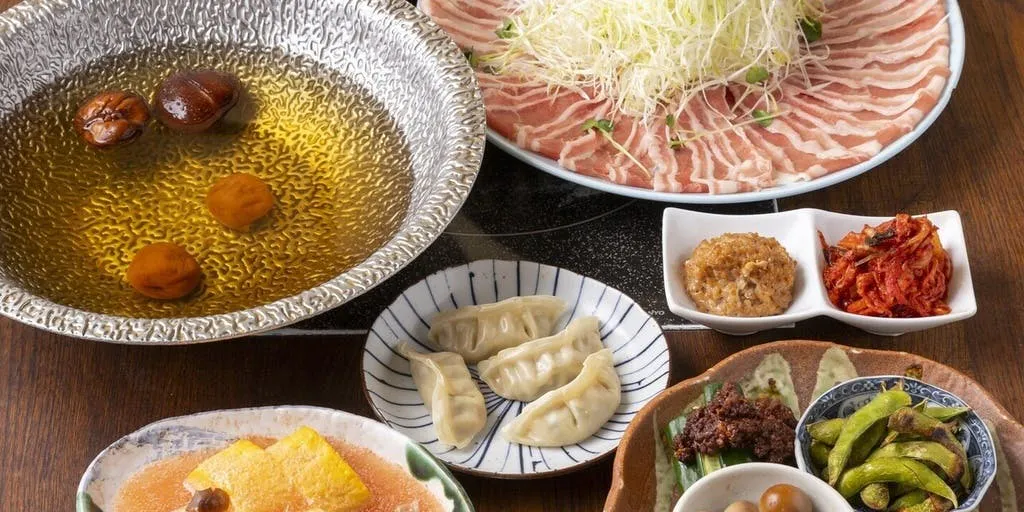 [Shabu-Shabu: 11 Dishes] From Domestic Pork Salt Shabu-Shabu to Savory Spicy Fermented Hot Pot