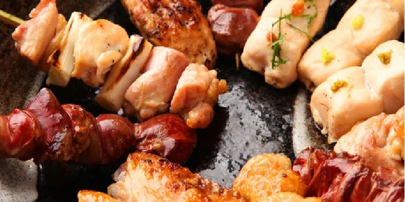 【11月~】炭火烤雞肉串與雞肉丸蘿蔔泥芡汁、薑醬油雞高湯鍋等共9道菜