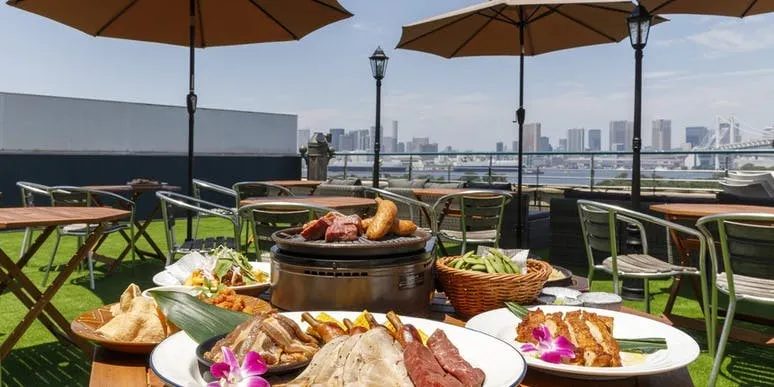 【東京湾を一望】スタンダードBBQセット★牛・豚・鶏の厳選肉やピラフなど全6皿+セルフバー2時間飲み放題(テラス席限定)