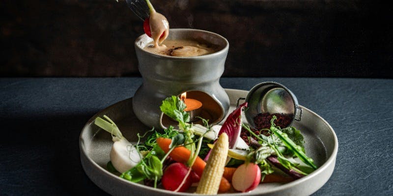【Course A】8 dishes in total, including Red Wine-Braised Beef Cheek and Straw-Smoked Bagna Cauda Fondue with Vegetable Sticks
