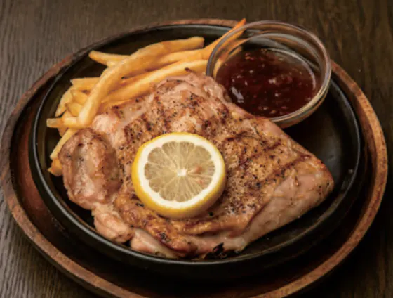 【THE CHICKEN】附大山雞雞排牛排的全6道料理 2H暢飲方案