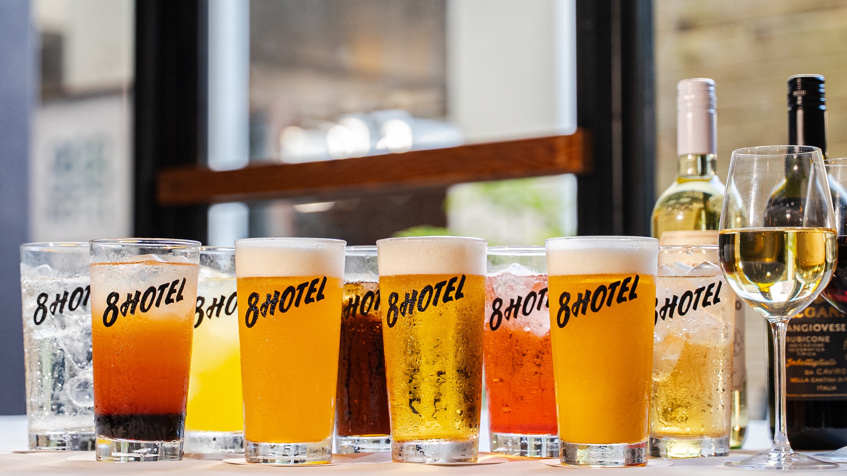[Monday to Thursday Only] For those who want to enjoy the à la carte menu! A wide variety of drinks! 2-hour all-you-can-drink plan 1800円 (tax included)