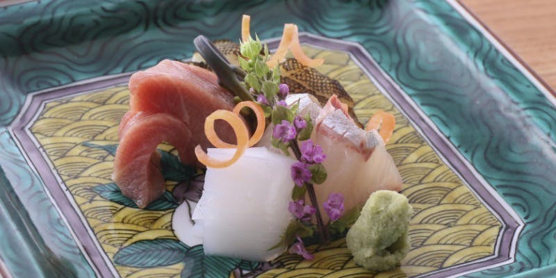[For Anniversaries] Chef's Special Course: Includes hair crab, conger eel, matsutake mushrooms, abalone, and grilled Japanese Wagyu fillet! A total of 10 dishes.